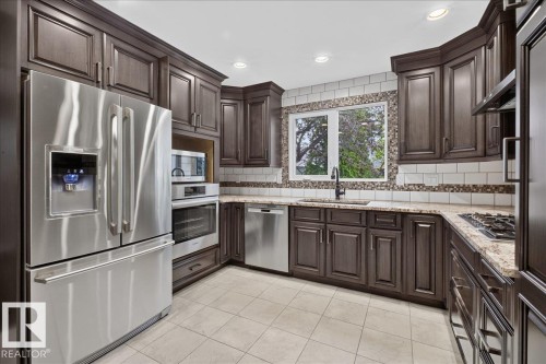 4215 Ramsay Road Nw, Edmonton, AB - Indoor Photo Showing Kitchen With Upgraded Kitchen