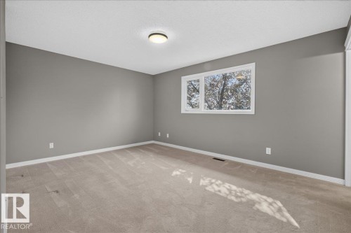 4215 Ramsay Road Nw, Edmonton, AB - Indoor Photo Showing Other Room