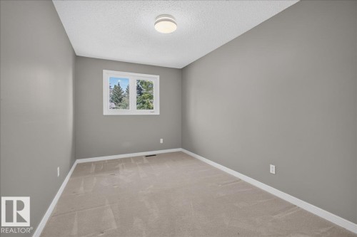 4215 Ramsay Road Nw, Edmonton, AB - Indoor Photo Showing Other Room