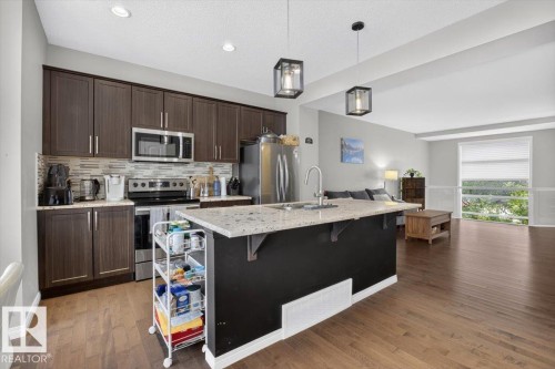 3124 Paisley Road Sw, Edmonton, AB - Indoor Photo Showing Kitchen With Stainless Steel Kitchen With Upgraded Kitchen