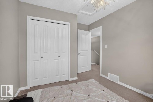 3124 Paisley Road Sw, Edmonton, AB - Indoor Photo Showing Bedroom