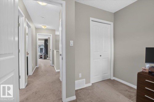 3124 Paisley Road Sw, Edmonton, AB - Indoor Photo Showing Other Room