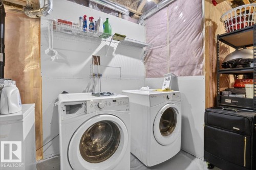 3124 Paisley Road Sw, Edmonton, AB - Indoor Photo Showing Laundry Room