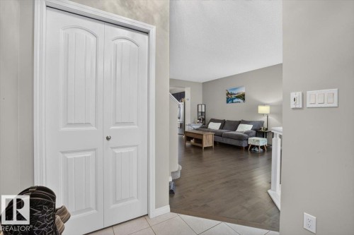 3124 Paisley Road Sw, Edmonton, AB - Indoor