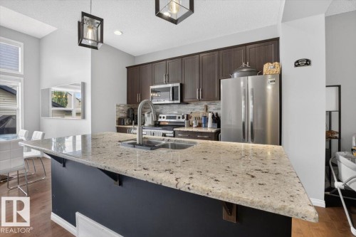 3124 Paisley Road Sw, Edmonton, AB - Indoor Photo Showing Kitchen With Stainless Steel Kitchen With Double Sink With Upgraded Kitchen