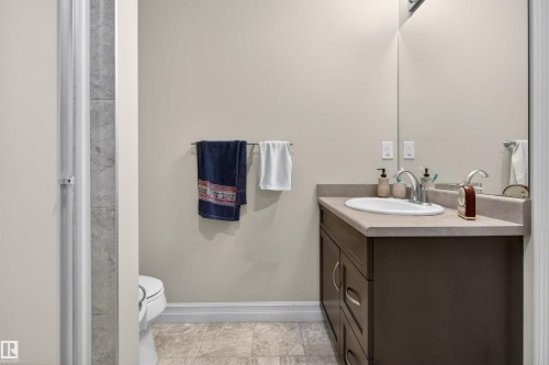 #111 804 Welsh Dr Sw, Edmonton, AB - Indoor Photo Showing Bathroom