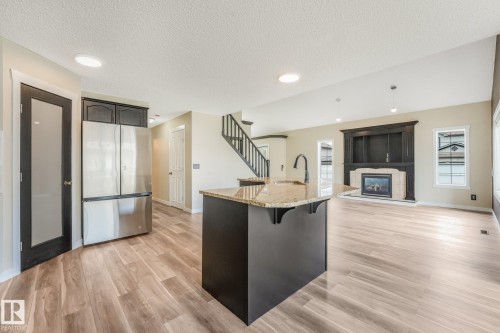 16523 89 Street Nw, Edmonton, AB - Indoor Photo Showing Kitchen
