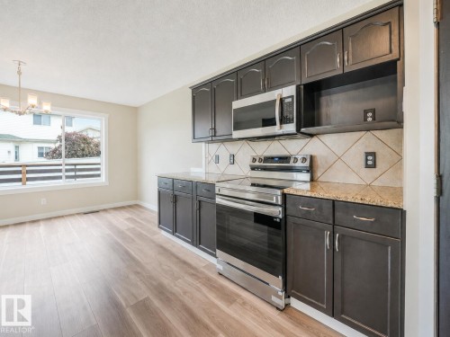 16523 89 Street Nw, Edmonton, AB - Indoor Photo Showing Kitchen
