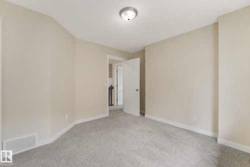 16523 89 Street Nw, Edmonton, AB - Indoor Photo Showing Other Room