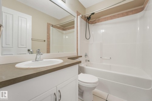 16523 89 Street Nw, Edmonton, AB - Indoor Photo Showing Bathroom