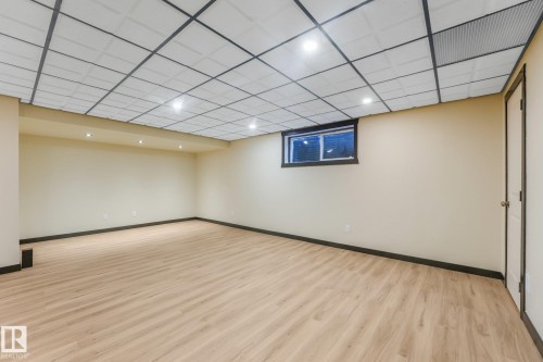 16523 89 Street Nw, Edmonton, AB - Indoor Photo Showing Other Room