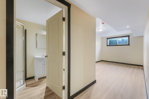 16523 89 Street Nw, Edmonton, AB - Indoor Photo Showing Other Room