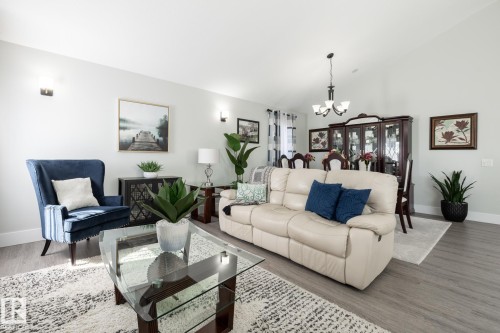 8919 176 Avenue Nw, Edmonton, AB - Indoor Photo Showing Living Room