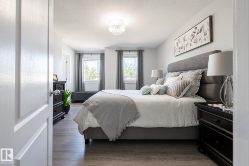 8919 176 Avenue Nw, Edmonton, AB - Indoor Photo Showing Bedroom