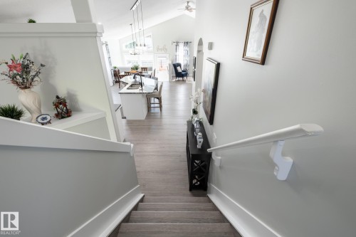 8919 176 Avenue Nw, Edmonton, AB - Indoor Photo Showing Other Room