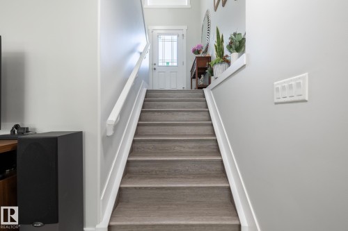 8919 176 Avenue Nw, Edmonton, AB - Indoor Photo Showing Other Room