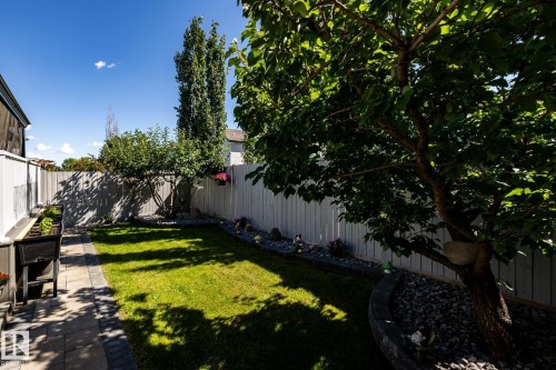 8919 176 Avenue Nw, Edmonton, AB - Outdoor