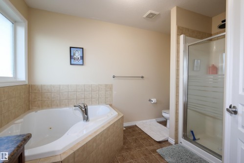 9606 82 Avenue, Morinville, AB 
