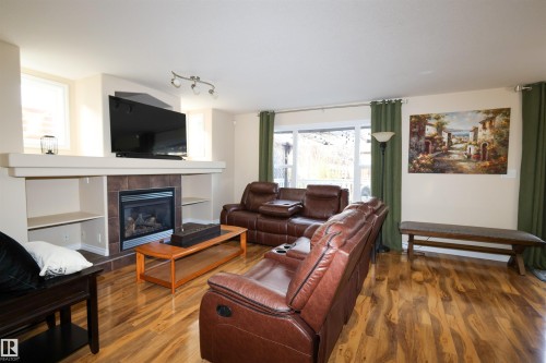 9606 82 Avenue, Morinville, AB 