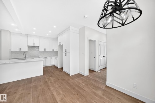 12411 86 Street Nw, Edmonton, AB - Indoor Photo Showing Kitchen