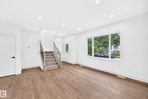 12411 86 Street Nw, Edmonton, AB - Indoor