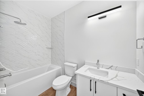 12411 86 Street Nw, Edmonton, AB - Indoor Photo Showing Bathroom