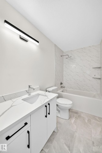 12411 86 Street Nw, Edmonton, AB - Indoor Photo Showing Bathroom