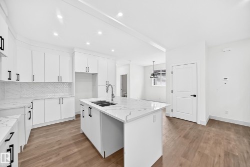 12411 86 Street Nw, Edmonton, AB - Indoor Photo Showing Kitchen With Double Sink With Upgraded Kitchen