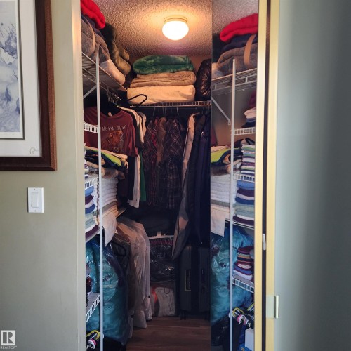 1102 Saddleback Road Nw, Edmonton, AB - Indoor With Storage