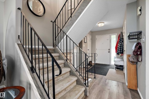 3912 134 Avenue Nw, Edmonton, AB 