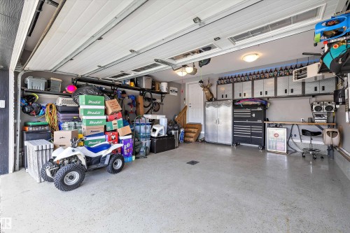 3332 Cutler Crescent Sw, Edmonton, AB - Indoor Photo Showing Garage