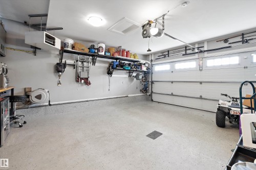 3332 Cutler Crescent Sw, Edmonton, AB - Indoor Photo Showing Garage