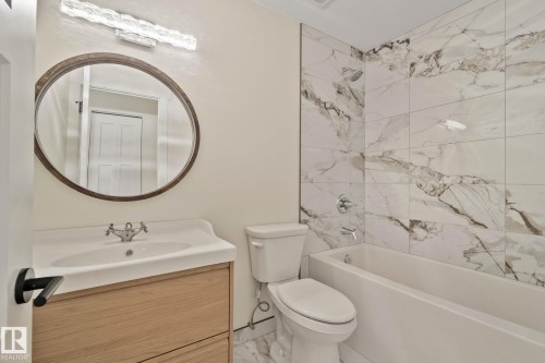 #1408 10125 109 St Nw, Edmonton, AB - Indoor Photo Showing Bathroom