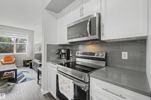 2234 Glenridding Boulevard Sw, Edmonton, AB - Indoor Photo Showing Kitchen With Stainless Steel Kitchen With Upgraded Kitchen