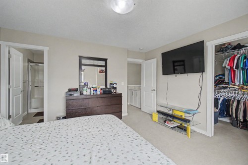 2234 Glenridding Boulevard Sw, Edmonton, AB - Indoor Photo Showing Bedroom