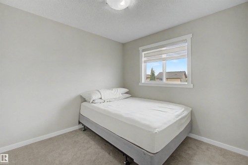 2234 Glenridding Boulevard Sw, Edmonton, AB - Indoor Photo Showing Bedroom