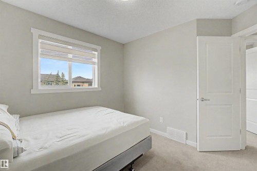 2234 Glenridding Boulevard Sw, Edmonton, AB - Indoor Photo Showing Bedroom