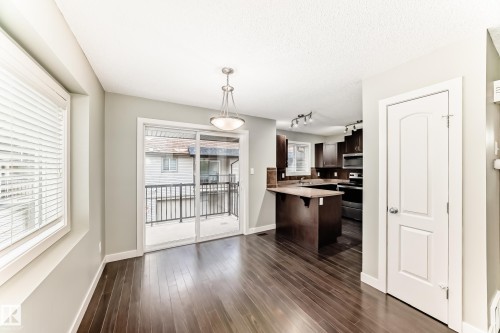 #47 12004 22 Av Sw, Edmonton, AB - Indoor Photo Showing Kitchen