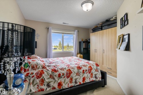 #233 279 Suder Greens Dr Nw, Edmonton, AB - Indoor Photo Showing Bedroom