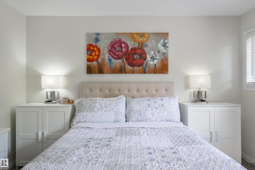 4790 Terwillegar Common Nw, Edmonton, AB - Indoor Photo Showing Bedroom