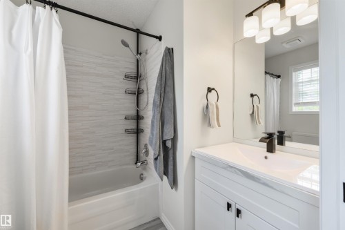 4790 Terwillegar Common Nw, Edmonton, AB - Indoor Photo Showing Bathroom