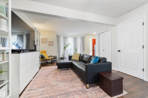 4790 Terwillegar Common Nw, Edmonton, AB - Indoor Photo Showing Living Room