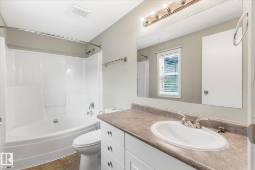 856 53222 Range Road 272, Rural Parkland County, AB - Indoor Photo Showing Bathroom