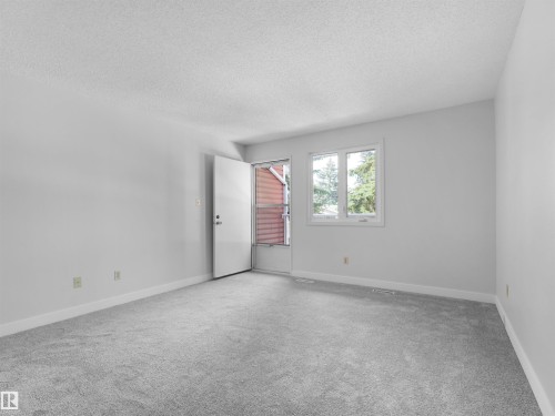 #50 1904 48 St Nw, Edmonton, AB - Indoor Photo Showing Other Room