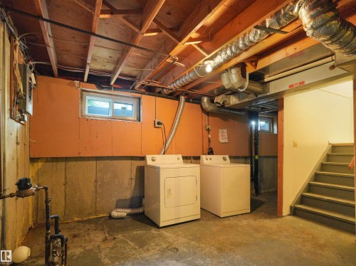 #50 1904 48 St Nw, Edmonton, AB - Indoor Photo Showing Laundry Room