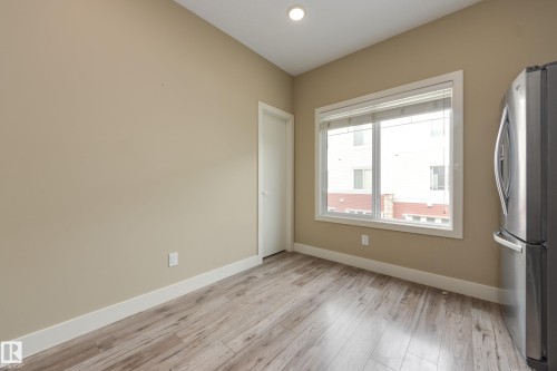 #39 804 Welsh Dr Sw, Edmonton, AB - Indoor Photo Showing Other Room