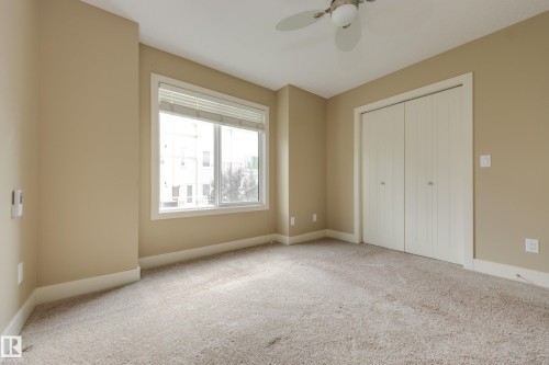 #39 804 Welsh Dr Sw, Edmonton, AB - Indoor Photo Showing Other Room