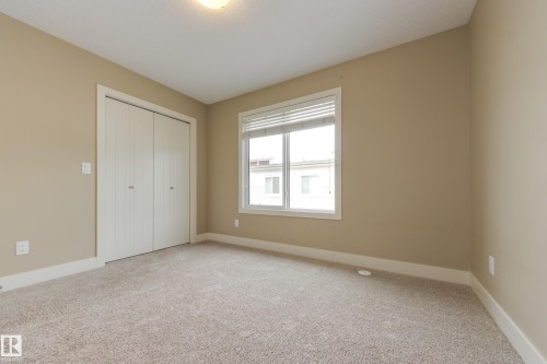 #39 804 Welsh Dr Sw, Edmonton, AB - Indoor Photo Showing Other Room