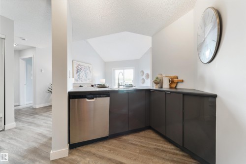 #409 10153 117 St Nw, Edmonton, AB - Indoor
