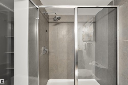 #409 10153 117 St Nw, Edmonton, AB - Indoor Photo Showing Bathroom